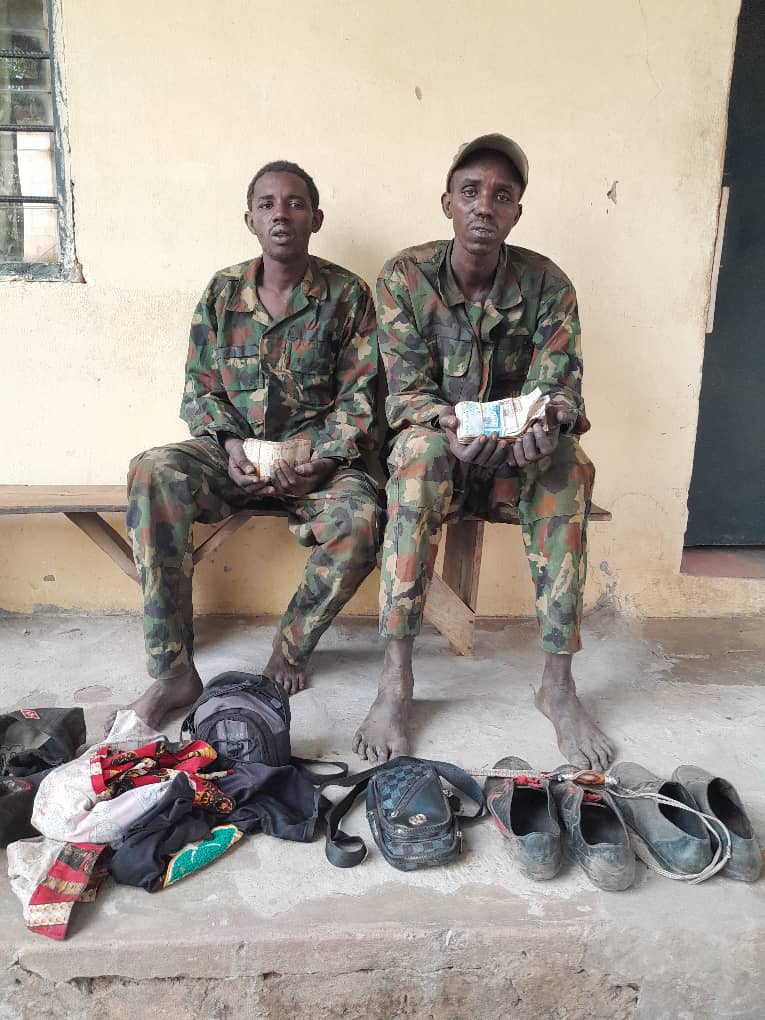 Nasarawa police arrest two armed robbery suspects in army uniform, recover N300,000 cash