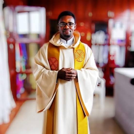 Hardship: We are all reaping the fruit of mediocrity, tribalism, fake religiosity, lack of common sense - Nigerian Catholic priest says