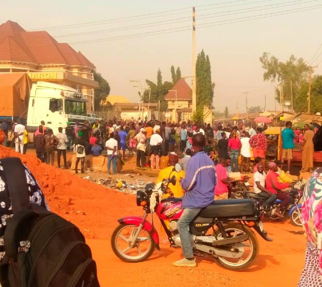 Residents block Kaduna-Abuja highway in protest over kidnapping