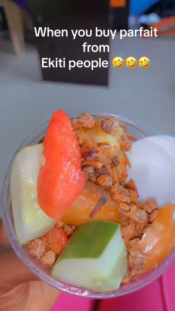 Disappointed customer shares content of the parfait she bought in Ekiti (video)