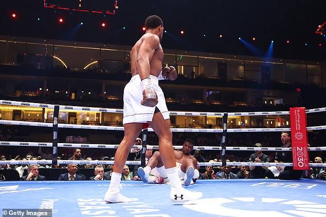 Anthony Joshua obliterates Francis Ngannou with brutal knock out in 2nd round (videos)