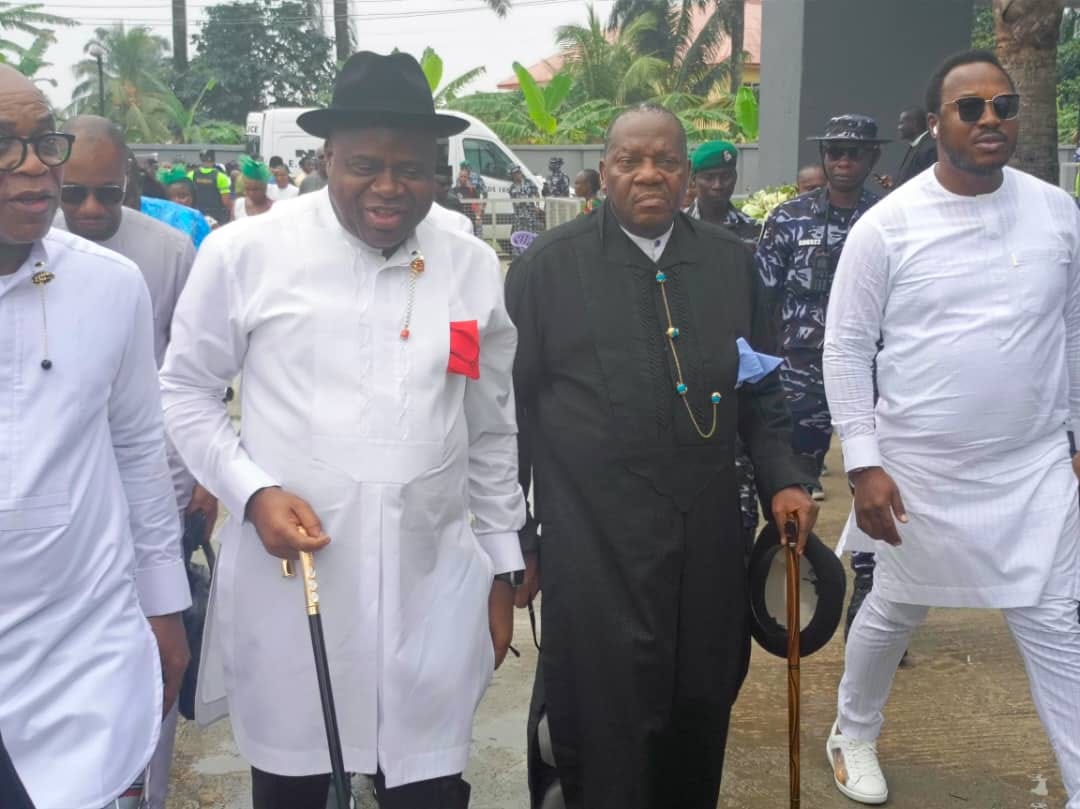 Bodies of Late Bank boss, Herbet Wigwe, Chizoba and son Chizzy arrive church for funeral service (video)