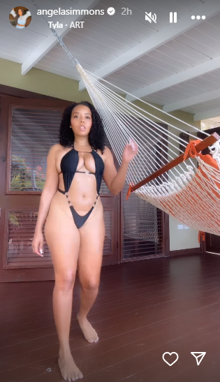 Angela Simmons shows off her hot body in skimpy swimsuit (photos)