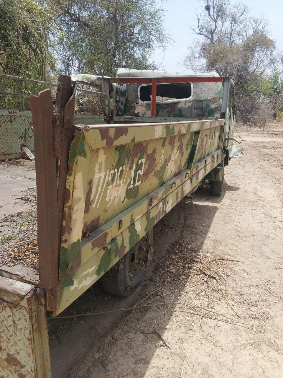 Nigerian Army troops rescue women and children from terrorists