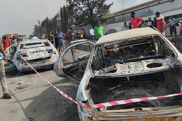 Several persons burnt to death as fuel tanker explodes on East-West road in Rivers state (photos)