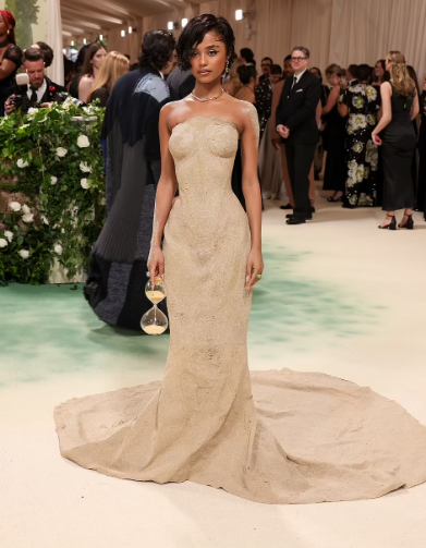 Celebrities stun on the red carpet at the 2024 Met Gala