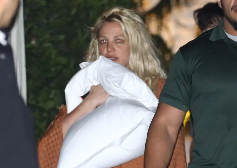 Ambulance called as nearly-naked Britney Spears fights with boyfriend in hotel amid concerns for her mental health