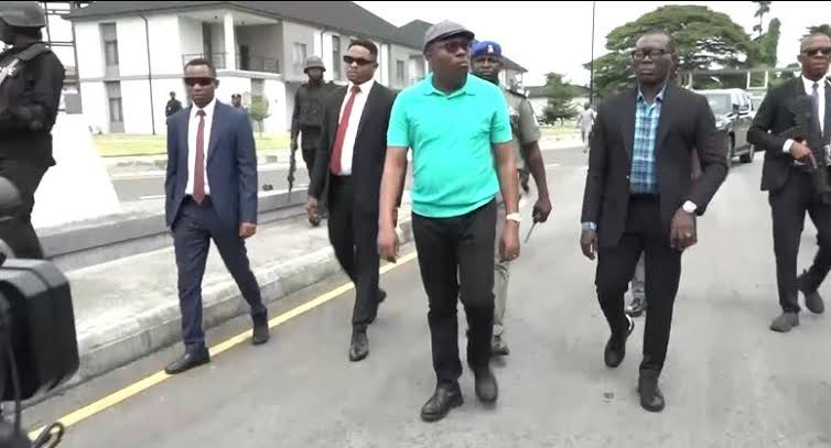 Governor Fubara Visits Rivers Assembly Quarters as Pro-Wike House Of reps speaker allege plans to demolish the temporary chambers  (video)