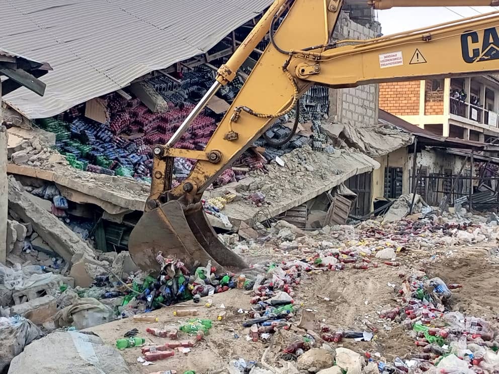 Several trapped as building collapses in Minna