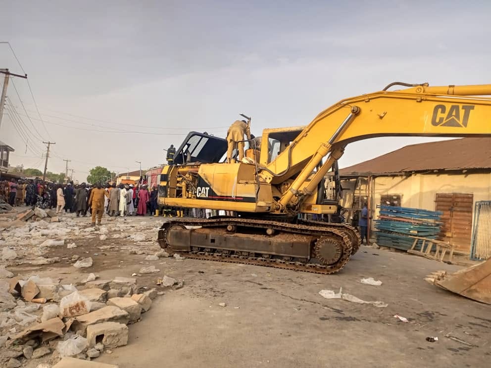 Several trapped as building collapses in Minna