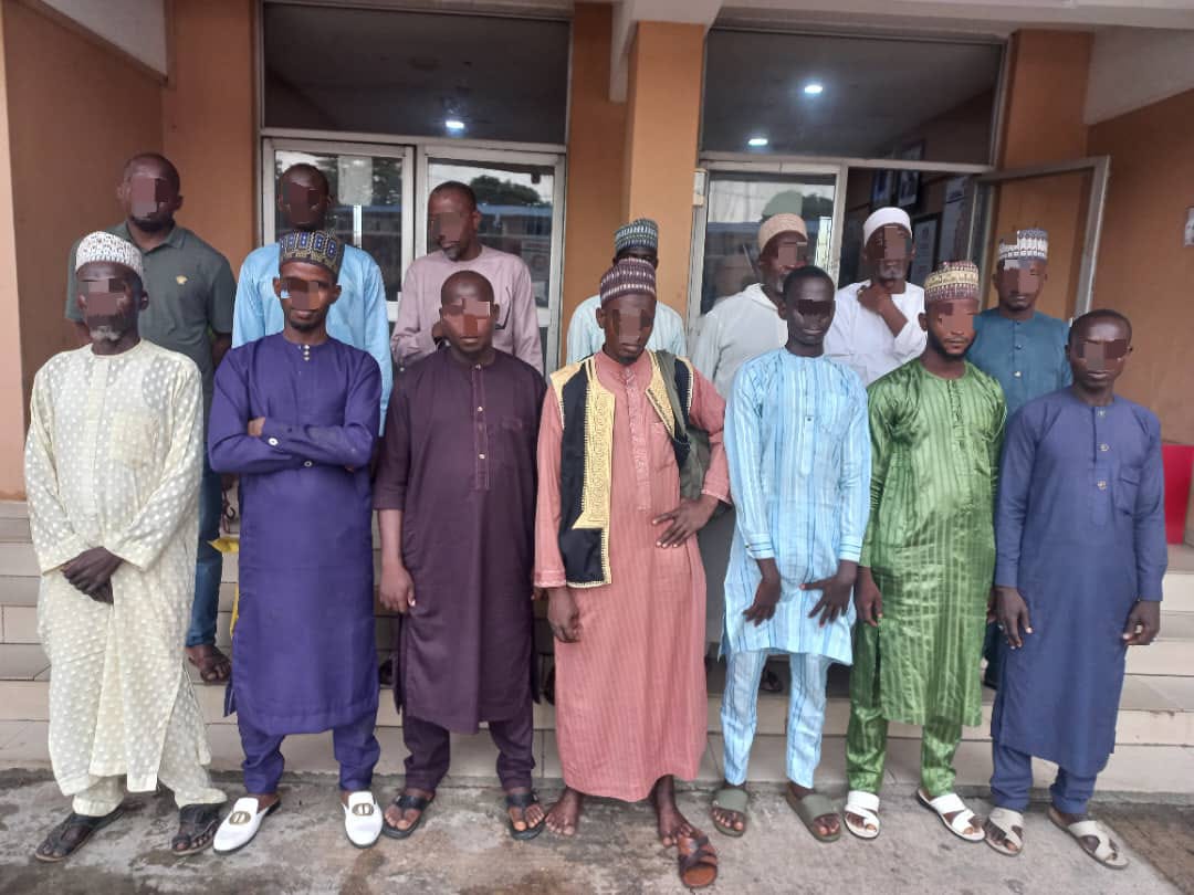 EFCC arrests thirteen fake BDC operators in Lagos